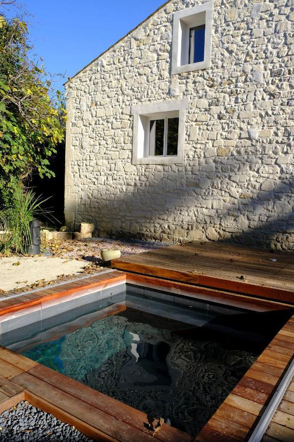 Le Loft De La Grange Bed & Breakfast อาร์ลส์ ภายนอก รูปภาพ